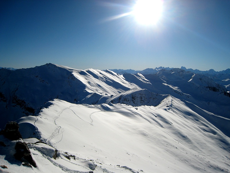 #5 Du sommet de Belle Plinier : Vue du Sommet de Belle Plinier : Les contreforts de belle Plinier, et la Cîme du Grand Vallon à l Du sommet de Belle Plinier : Vue du Sommet de Belle Plinier : Les contreforts de belle Plinier, et la Cîme du Grand Vallon à l'arrière plan à Gauche