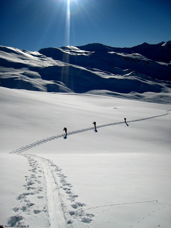 #4 Remontée Vers Belle Plinier : Belle trace, beau soleil. Aujourd Remontée Vers Belle Plinier : Belle trace, beau soleil. Aujourd'hui, ski contemplatif !