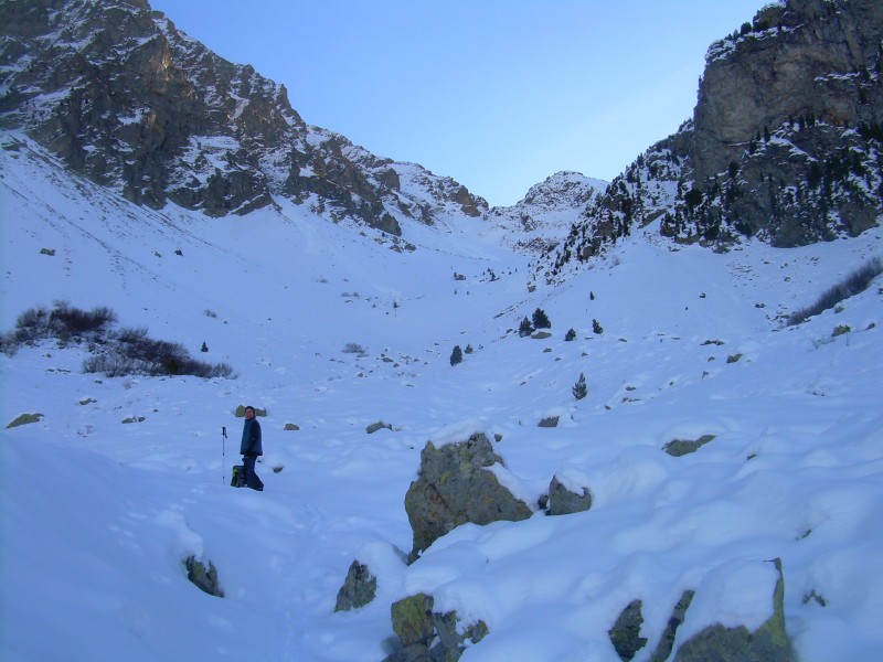 #1 bas de Combe froide : Peu de neige dans le bas du vallon. bas de Combe froide : Peu de neige dans le bas du vallon.