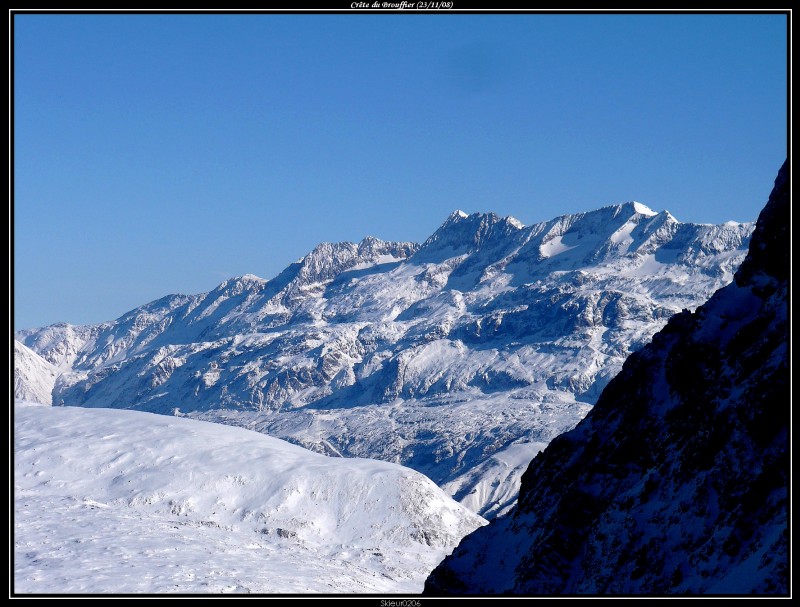 #3 Massif des Grandes-Rousses : Vue sur le Pic de l Massif des Grandes-Rousses : Vue sur le Pic de l'Etendard et le domaine skiable des Grandes-Rousses.