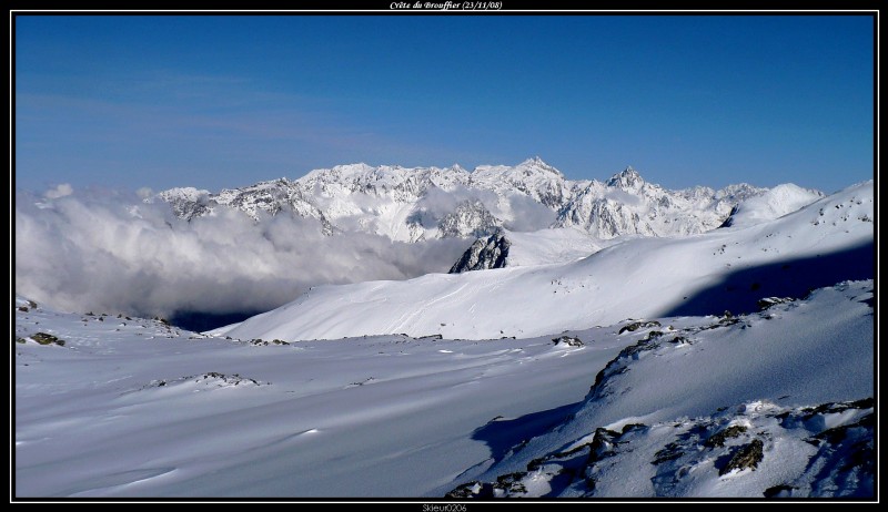 #2 Depuis la Crête du Brouffier : Vue sur le massif de Belledonne. Depuis la Crête du Brouffier : Vue sur le massif de Belledonne.