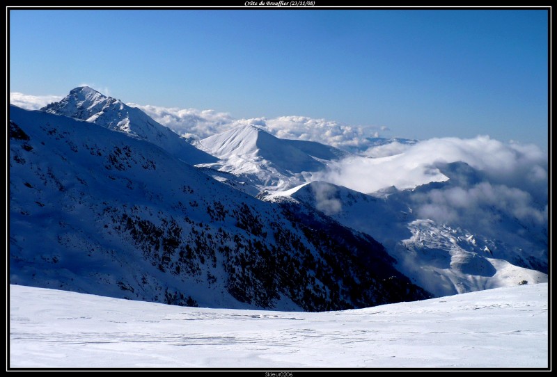 #1 Depuis la Crête du Brouffier : Vue sur le Grand Serre, le Tabor et le domaine skiable des Bergeries (Alpe du Grand Serre). Depuis la Crête du Brouffier : Vue sur le Grand Serre, le Tabor et le domaine skiable des Bergeries (Alpe du Grand Serre).