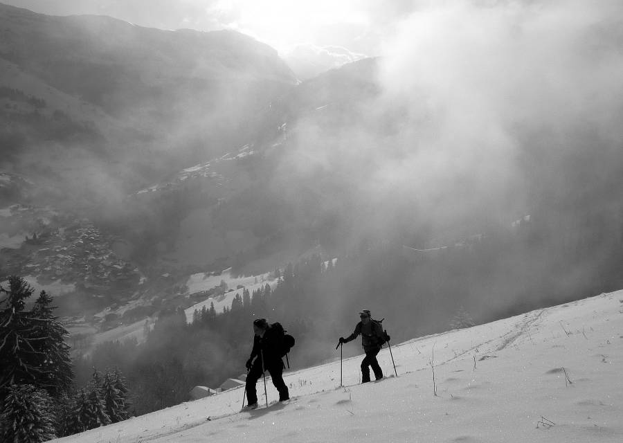 #1 Au départ : Isa suivie par Seb, juste au dessus d Au départ : Isa suivie par Seb, juste au dessus d'Arêches