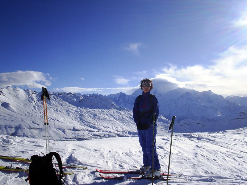 #2 Le Mt-Blanc a son chapeau : Sommet des Platières, avec en fond le Mt-Blanc et son chapeau Le Mt-Blanc a son chapeau : Sommet des Platières, avec en fond le Mt-Blanc et son chapeau