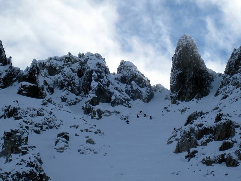 Dent du Pra : ça se bouscule dans la pente finale. on n'a pas osé...