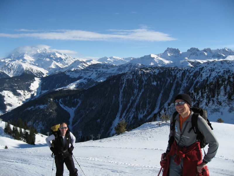 #1 En direction de la Grde Combe : P1p1 et Seb le sourire jusqu En direction de la Grde Combe : P1p1 et Seb le sourire jusqu'aux oreilles devant ce paysage extraordinaire du beaufortain