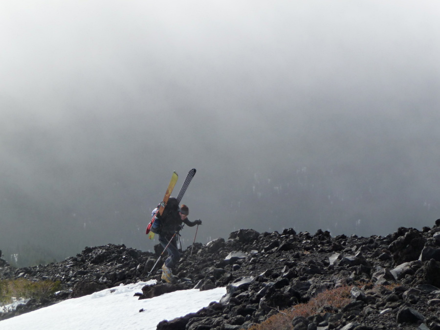 Arête venteuse : Les fats de Veronika font parachute