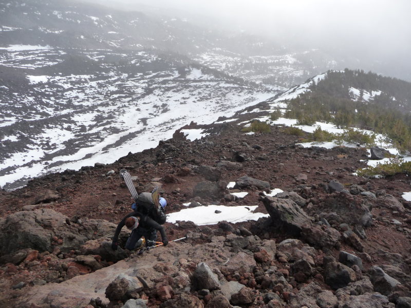 Approche : Crapahutage dans les pierriers volcaniques