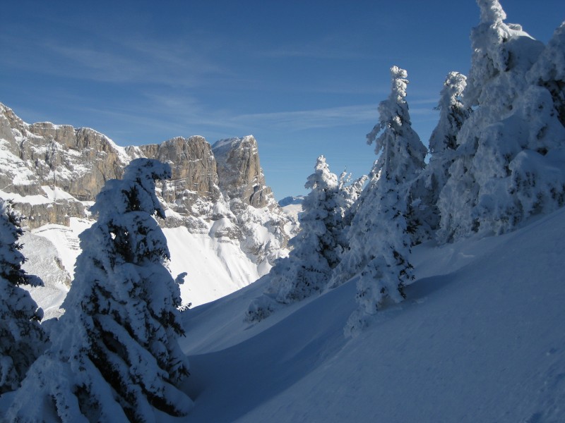 #1 Agathe : joli parcours de crête au dessus du col de la Balme Agathe : joli parcours de crête au dessus du col de la Balme