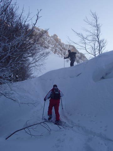 #2 Col de la ruchère : Première claque dans la gueule: en arrivant au col, il faut se rhabiller.... Col de la ruchère : Première claque dans la gueule: en arrivant au col, il faut se rhabiller....