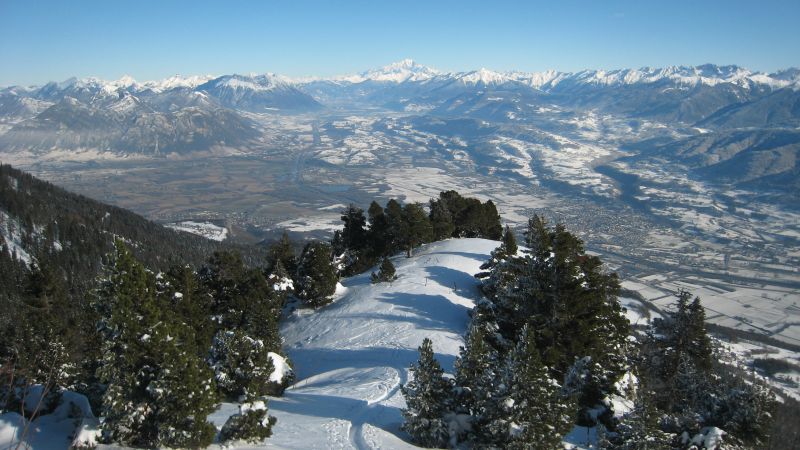 #4 Panorama : Des Bauges à la Lauzière, avec le Mont Blanc au centre Panorama : Des Bauges à la Lauzière, avec le Mont Blanc au centre