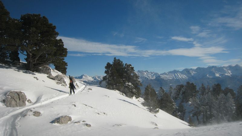 #6 Col de l Col de l'Alpe vue vers le NE : Rencontre avec le vent !