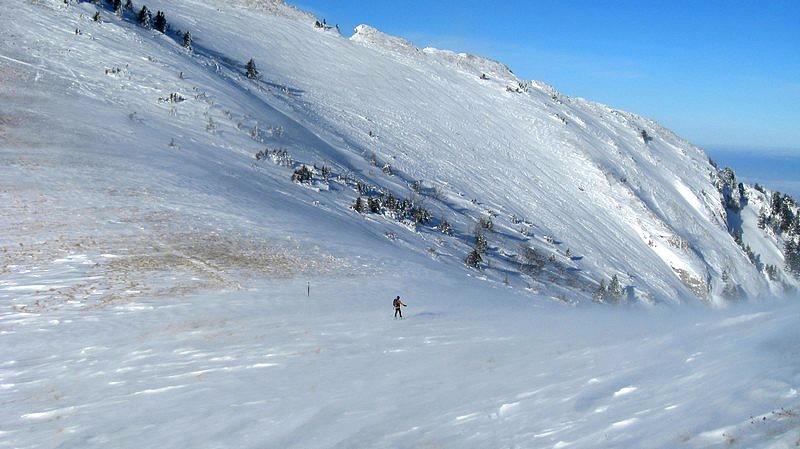 #6 Col de Léchaud : Yann teste le vent sans veste Col de Léchaud : Yann teste le vent sans veste