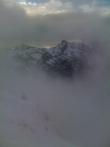 #1 Brouillard : Entre les nappes de brouillard Brouillard : Entre les nappes de brouillard