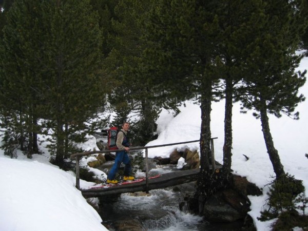 #1 Pont sur la Madera : Passerelle sur le Barranco de la Madera vers 1800 m Pont sur la Madera : Passerelle sur le Barranco de la Madera vers 1800 m