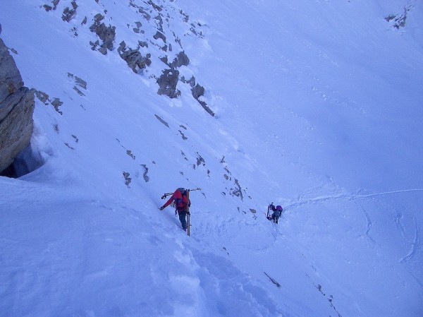 #2 Col du Grand Neyron : Les trente derniers mètres pour arriver au col. Assez raides, la descente en traversée ne pose pas de problème à skis.. Col du Grand Neyron : Les trente derniers mètres pour arriver au col. Assez raides, la descente en traversée ne pose pas de problème à skis..