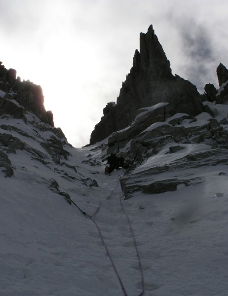 #5 Sous le col : C Sous le col : C'est pas trop tôt, le col n'est plus très loin et le sac pèse 1 tonne