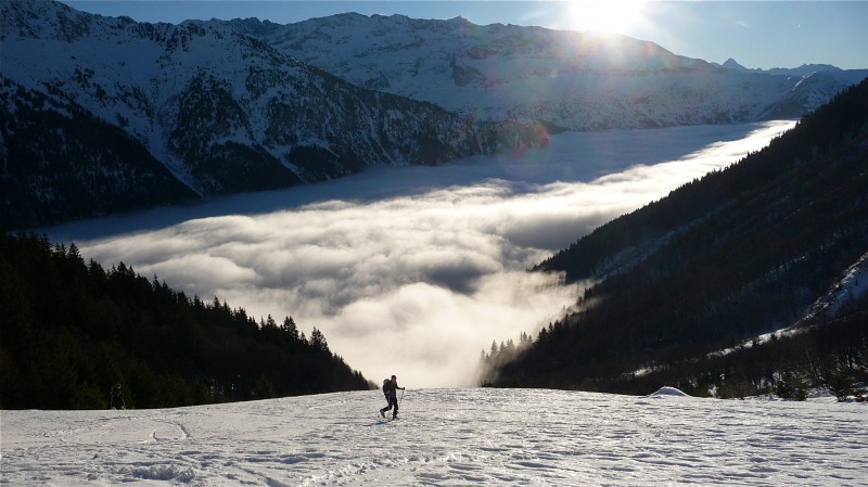 #1 Au dessus d Au dessus d'Articol : Pas très motivée la troupe, dans le brouillard du départ.
Et puis le soleil...