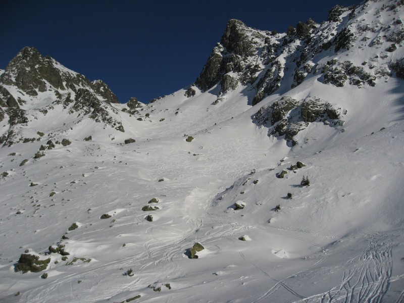 #2 Descente de l Descente de l'aigleton : encore moyen de faire la sienne... faut un peu chercher quand même