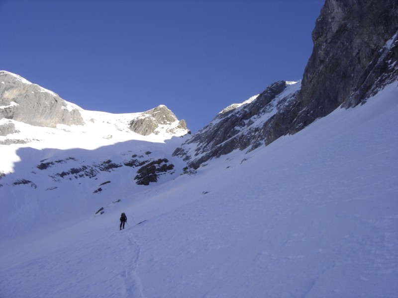 #4 A la montée : Avec le col au fond A la montée : Avec le col au fond