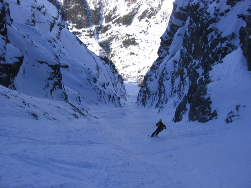 #9 Bas du couloir : On profite d Bas du couloir : On profite d'une super neige dans une ambiance majestueuse... (j'oserais presque un "ski gd large" pour l'occasion)