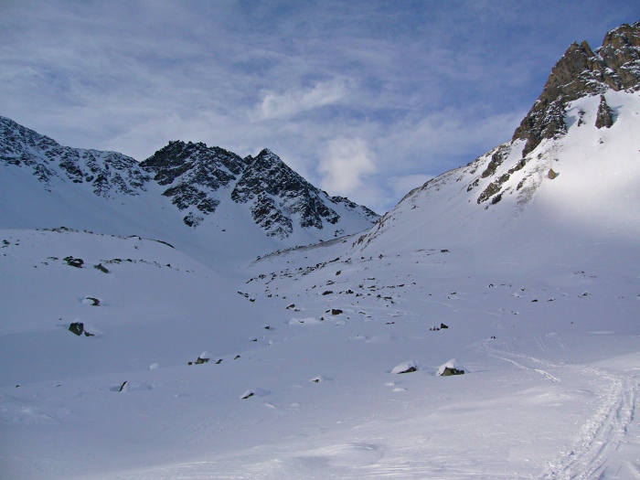 #4 Vue du vallon : Bout de pente de Tsena Refien à gauche. Le Pas est caché. Vue du vallon : Bout de pente de Tsena Refien à gauche. Le Pas est caché.