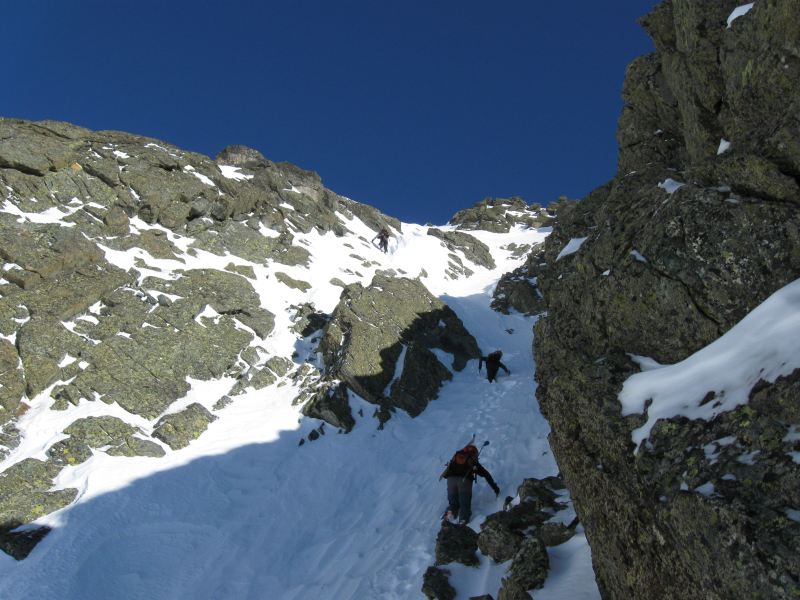 Couloir central : Ca promet du ski petit large... (ou grand étroit, à voir)