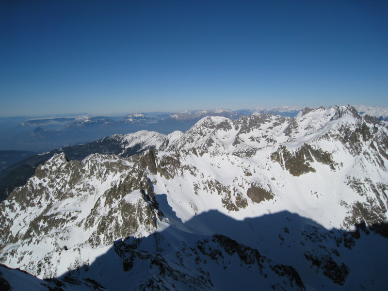 #5 Charmet : l Charmet : l'ombre de décembre qui gagne petit à petit du terrain dans la vallon du Gleysin