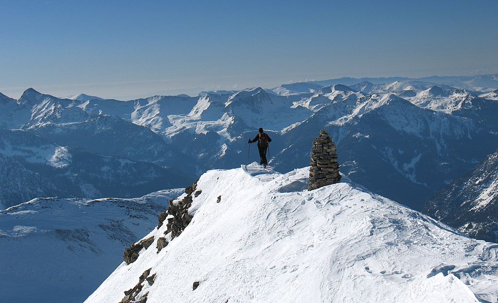 le Rocher des Cailles (2817m) : Vue sur les sommets de la Montagne de la Blanche