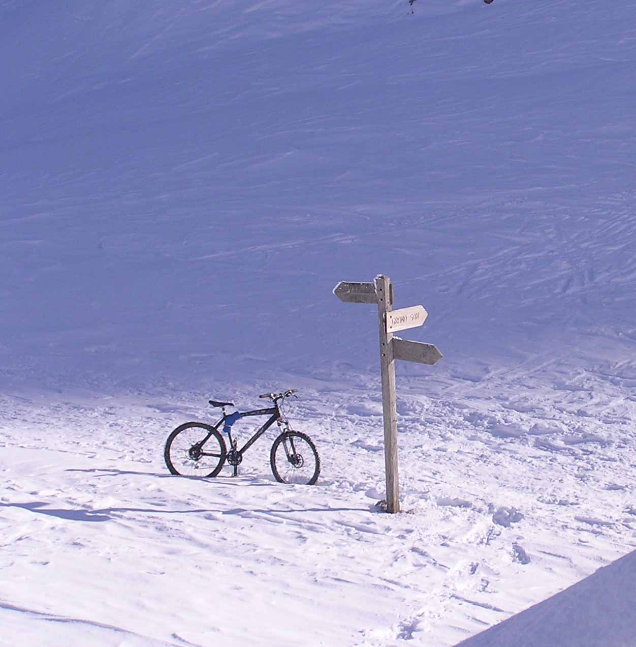 COL DE BOV : ya pas un chat 
dommage!!! on aurait bien discuter avec des VTTouristes