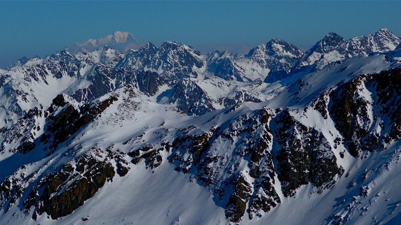 #7 Montagnes! : il y en a trop, celle du fond, c Montagnes! : il y en a trop, celle du fond, c'est le Mont Blanc, les autres au choix