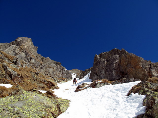 #2 Prendre un casque : Des morceaux de glace tombent de la face Prendre un casque : Des morceaux de glace tombent de la face