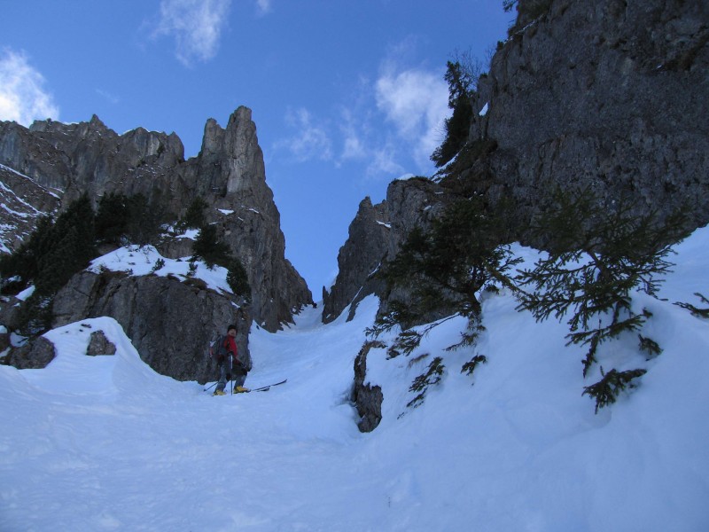 #4 Mont Brion : Le haut du couloir à la descente Mont Brion : Le haut du couloir à la descente