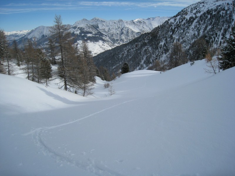 #4 4 - Sous la dernière pente : Avant la dernière pente chargée sous l 4 - Sous la dernière pente : Avant la dernière pente chargée sous l'arête.