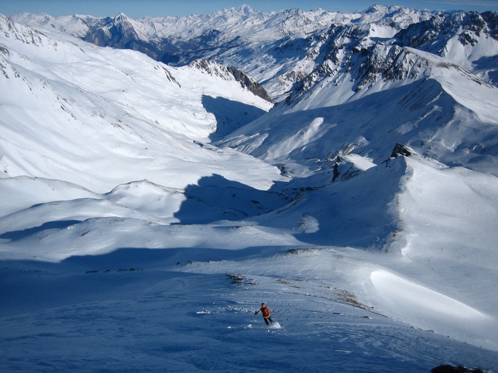 Début combe d'Anesse : Descente en versant N sur une épaule à l'Est du Pic Blanc