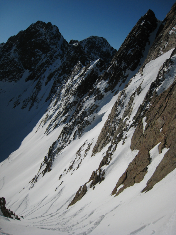 #7 Rocher Gris : et sa belle ligne d Rocher Gris : et sa belle ligne d'arêtes qui mène au Pic de la Grande Valloire