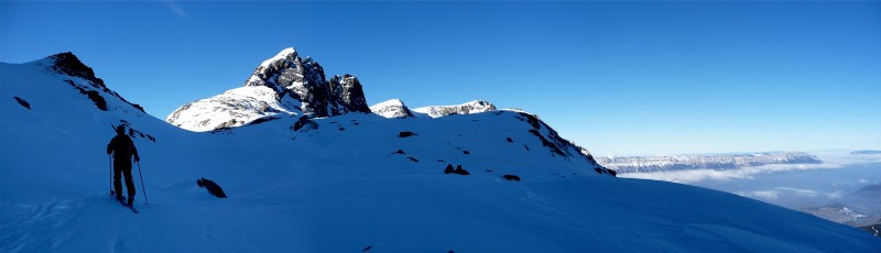 #3 Col de la Mine de Fer : Enfin du soleil. Le reste de la montée se fait dans la glacière. Col de la Mine de Fer : Enfin du soleil. Le reste de la montée se fait dans la glacière.