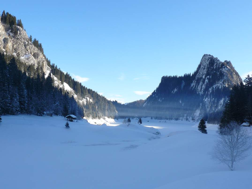 #1 Lac de Tanay : Un trou à froid ! Lac de Tanay : Un trou à froid !