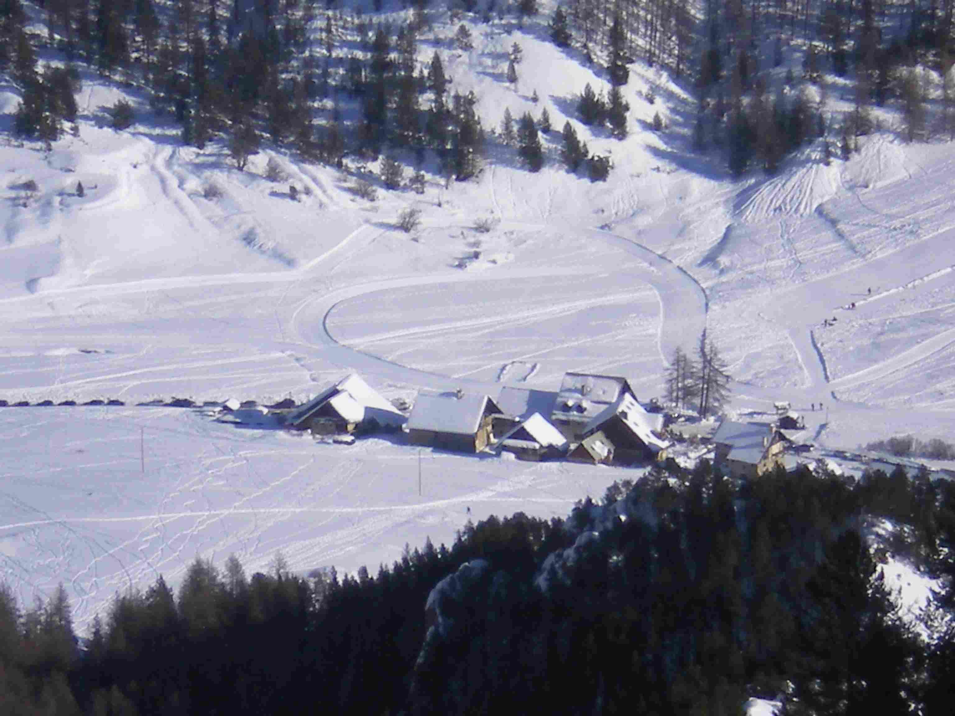 #3 Laus : Le hameau du Laus depuis le haut de la combe du Malazen Laus : Le hameau du Laus depuis le haut de la combe du Malazen