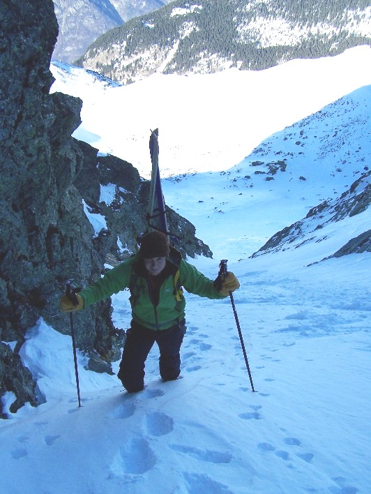 #2 Anthony dans le couloir : Montée dans le couloir sous la croix Anthony dans le couloir : Montée dans le couloir sous la croix