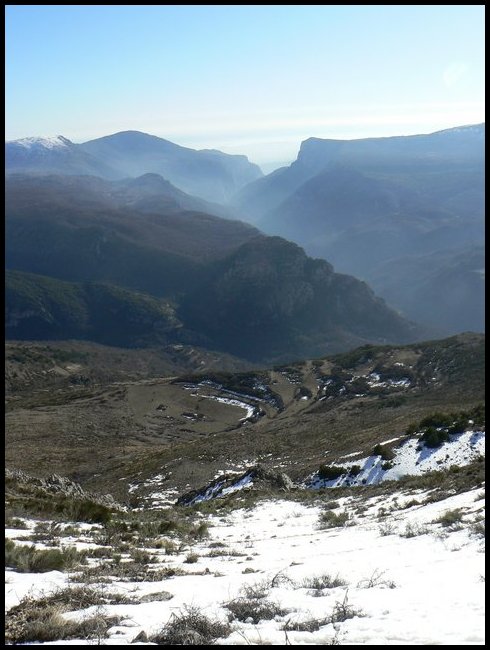 #5 Terminus : 1400m, difficile de descendre plus bas!
Au fond, les Gorges du Loup Terminus : 1400m, difficile de descendre plus bas!
Au fond, les Gorges du Loup