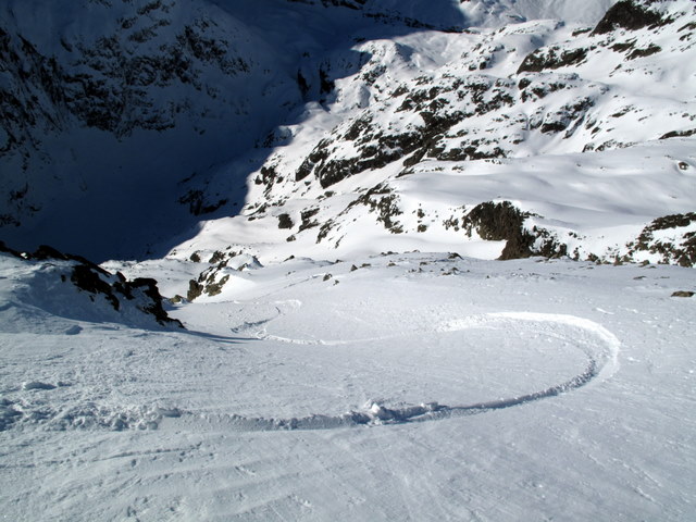 #3 Couloir W : Neige poudreuse Couloir W : Neige poudreuse