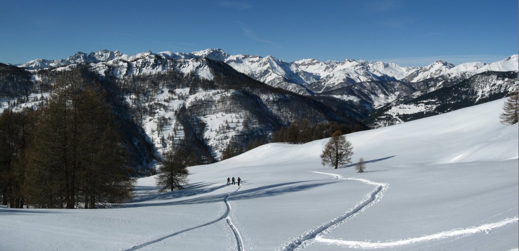 #2 En montant : Les sommets vers Arvieux, l En montant : Les sommets vers Arvieux, l'objectif du lendemain