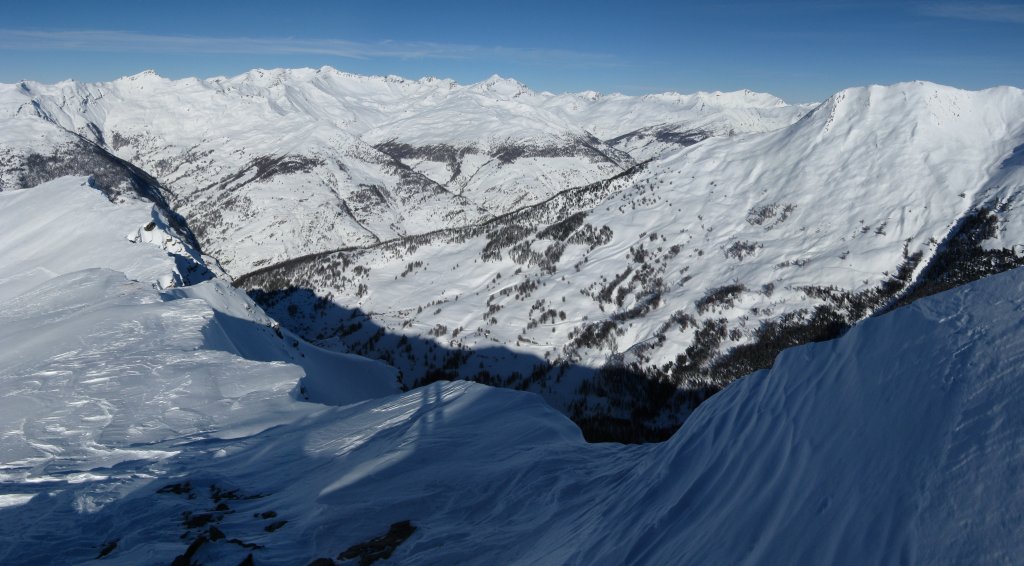 #3 L L'ancienne station d'Aiguilles : Le col de la Lauze et la crête homonyme