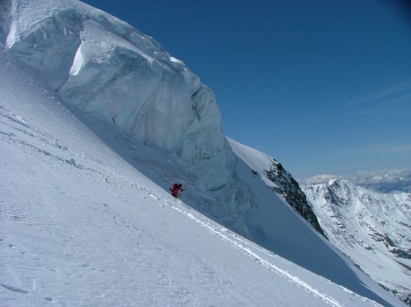 Glacier du Geay : Jérôme enquille la poudre de mai