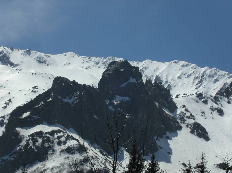 #4 Belle étoile derrière l Belle étoile derrière l'évêque : Vu d'en bas, cela paraissait bien engageant.