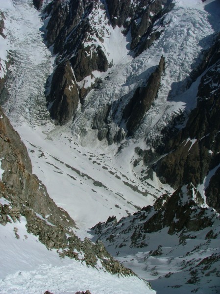 #3 couloir depuis le haut : Plus que 1000m jusqu couloir depuis le haut : Plus que 1000m jusqu'au glacier de Miage.