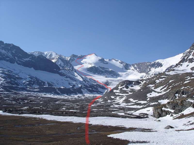 Itinéraire Petite Ciamarella : Vue depuis le refuge (en gros). On a une bonne idée du portage qu'on a eu puisqu'on en voit ici... la moitié ! (photo Piéro)