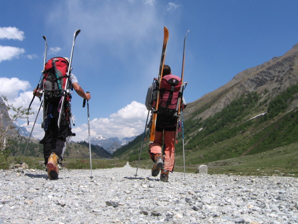 #10 Piste de Combal : It Piste de Combal : It's a long way home...