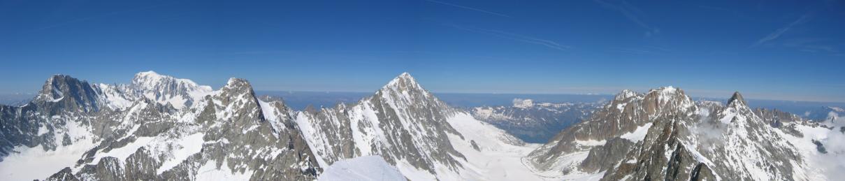 Panorama du Dolent : Grandes Jorasses, Mont Blanc, Triolet, Verte, Chardonnet, Argentière, ...